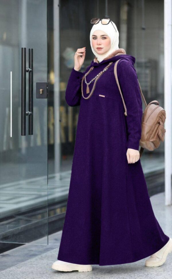 الموديل دريس بقصه مختلفه القطعه  دريس  ليه استايلات كتيررررر اوي